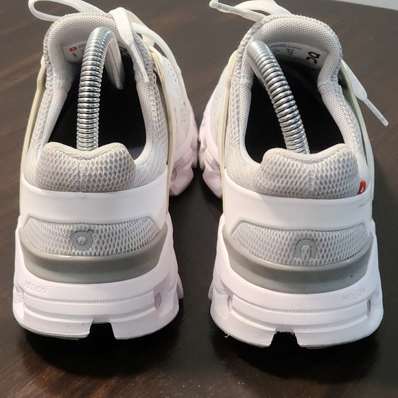 On Cloudswift Women’s Running Shoes Size 7 Glacier White Gray Athletic Sneakers - Picture 4 of 9